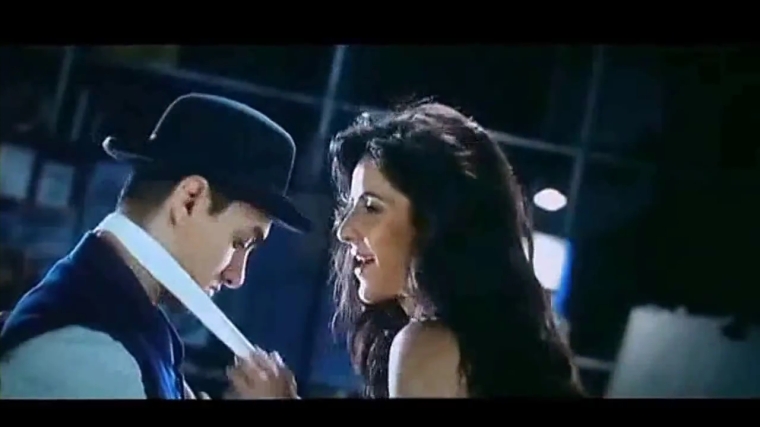 DHOOM -3 Kamli Official Video (Leaked) - Tune.pk.mp4_000167533